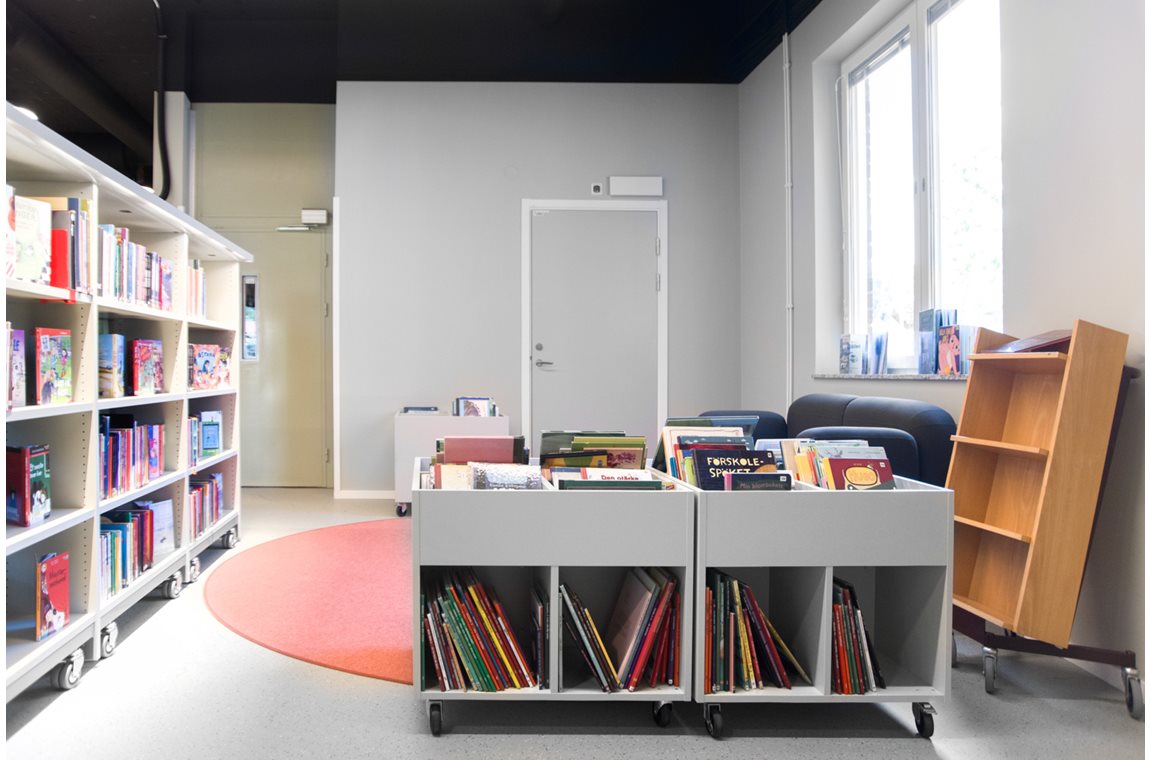 Bibliothèque municipale de Karby, Vallentuna, Suède - Bibliothèque municipale et BDP