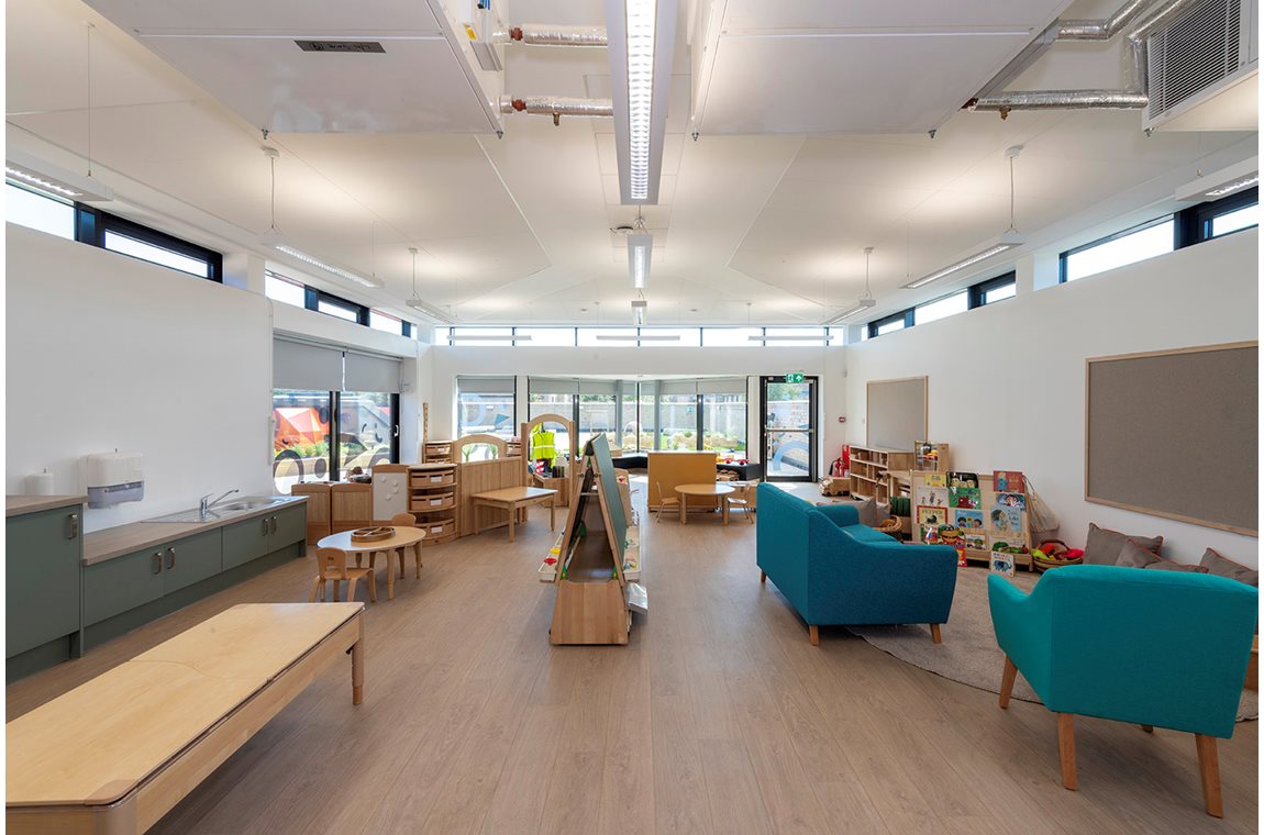 Öffentliche Bibliothek Macmillan Hub, Großbritannien - Öffentliche Bibliothek