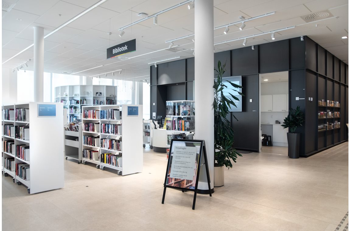 Bibliothéque municipale de Kävlinge, Suède - Bibliothèque municipale et BDP