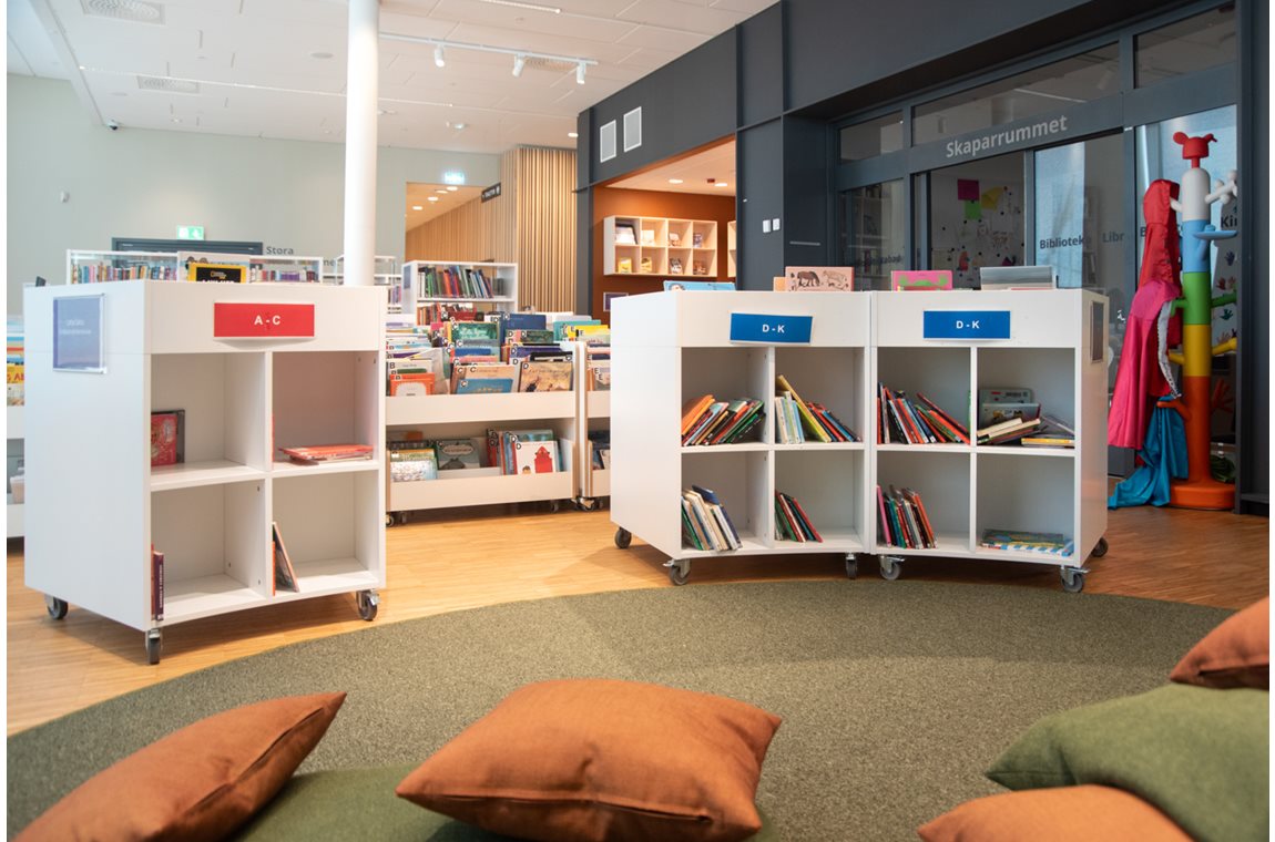 Bibliothéque municipale de Kävlinge, Suède - Bibliothèque municipale et BDP