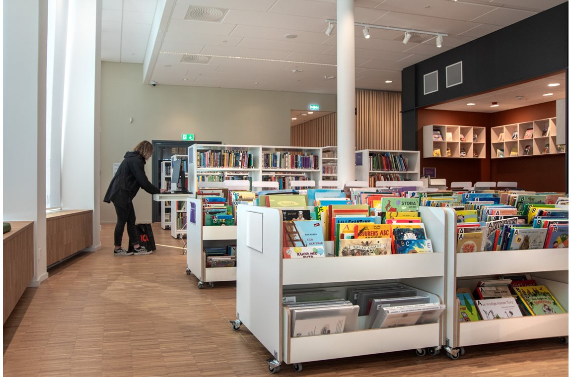 Bibliothéque municipale de Kävlinge, Suède - Bibliothèque municipale et BDP
