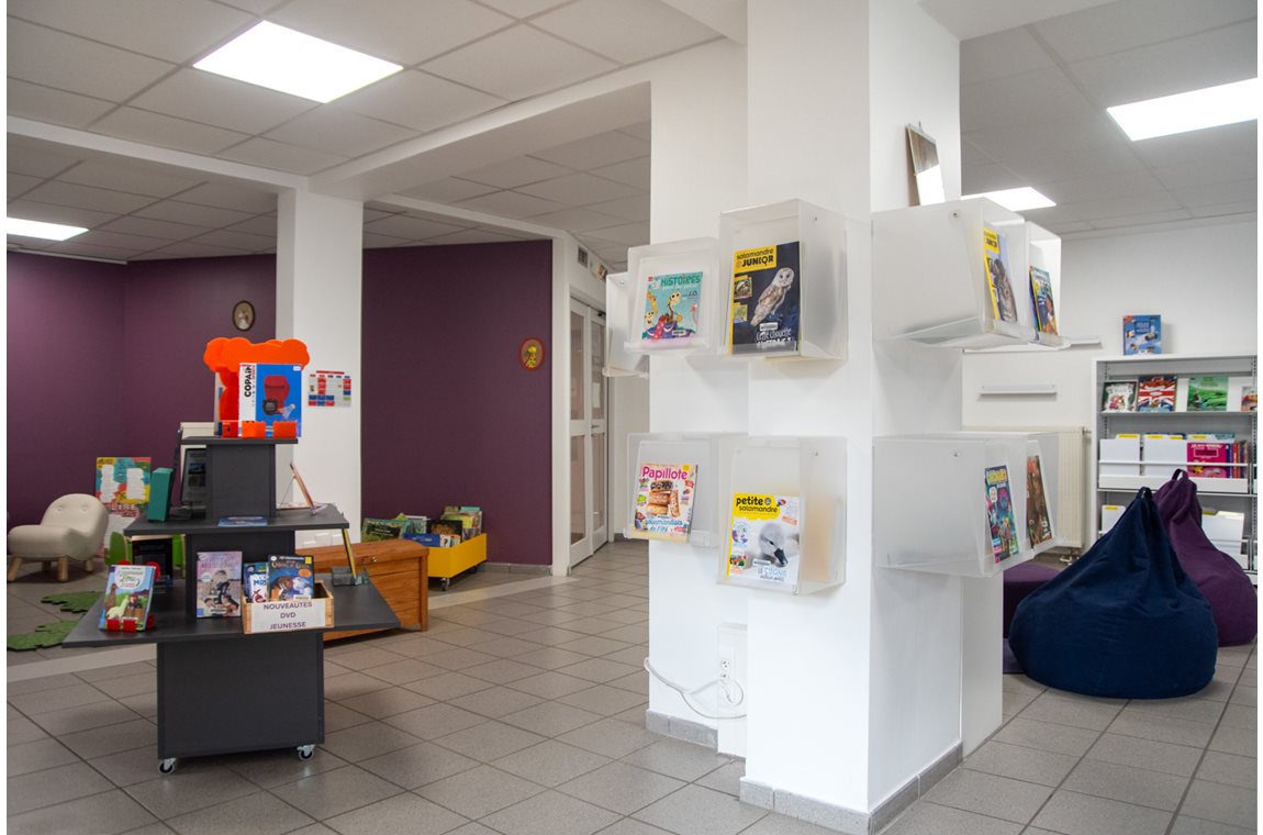 Öffentliche Bibliothek Savigneux, Frankreich - Öffentliche Bibliothek