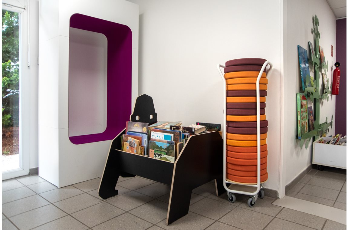 Öffentliche Bibliothek Savigneux, Frankreich - Öffentliche Bibliothek