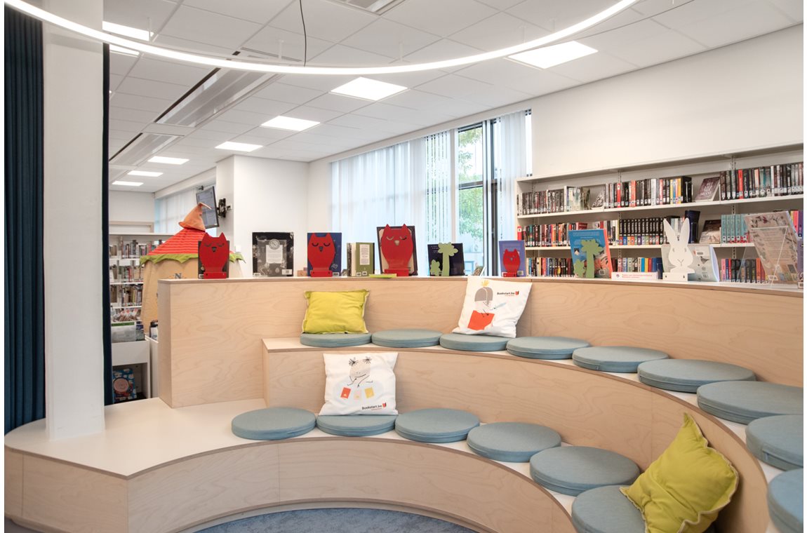 Bibliothèque municipale d'Zingem, Belgique - Bibliothèque municipale et BDP