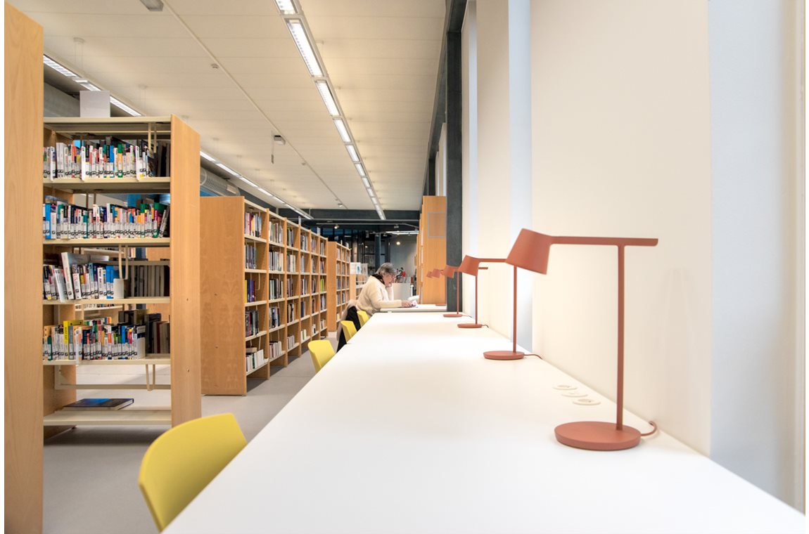 Bibliothèque municipale d'Schilde, Belgique - Bibliothèque municipale et BDP
