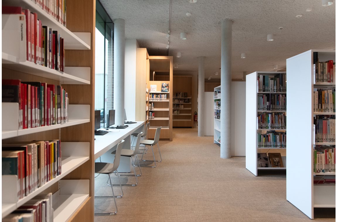 Bibliothèque municipale d'Pelt, Belgique - Bibliothèque municipale et BDP