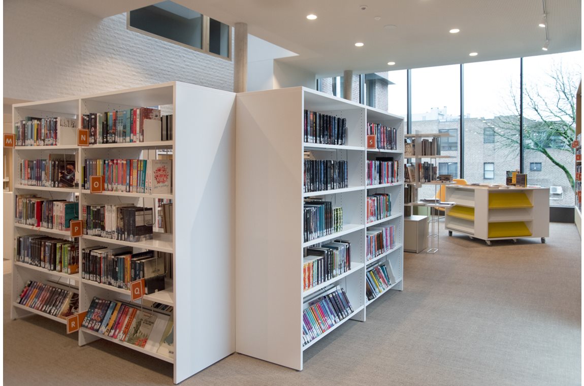 Bibliothèque municipale d'Pelt, Belgique - Bibliothèque municipale et BDP