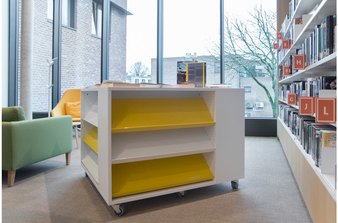 Bibliothèque municipale d'Pelt, Belgique - Bibliothèque municipale et BDP