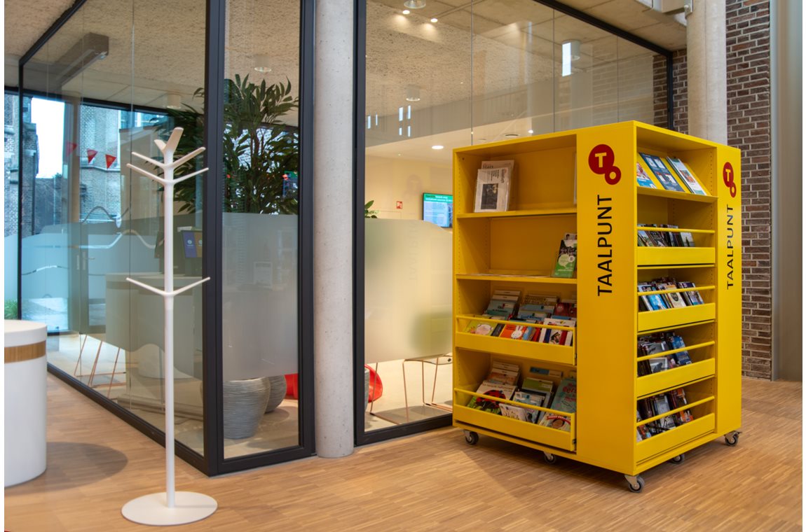 Bibliothèque municipale d'Pelt, Belgique - Bibliothèque municipale et BDP