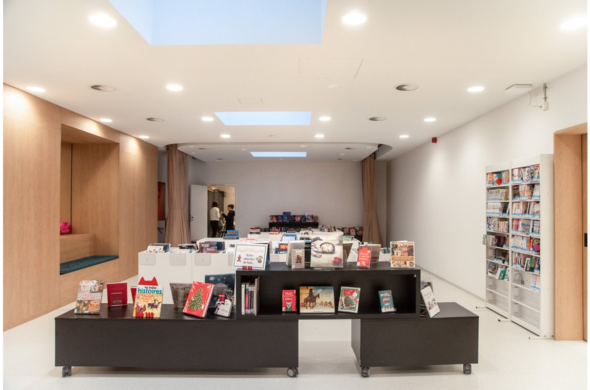 La Louviere Public Library, Belgium - Public library