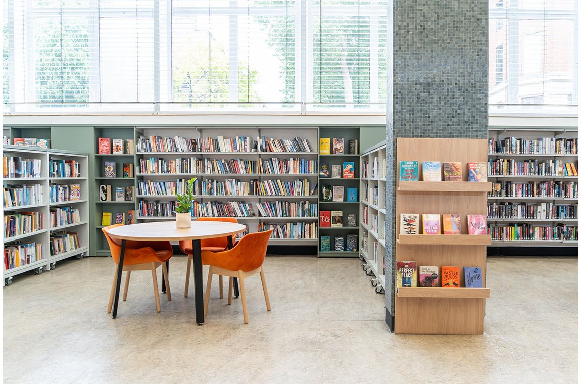 Bibliothèque municipale de Holborn, Royaume-Uni - Bibliothèque municipale et BDP