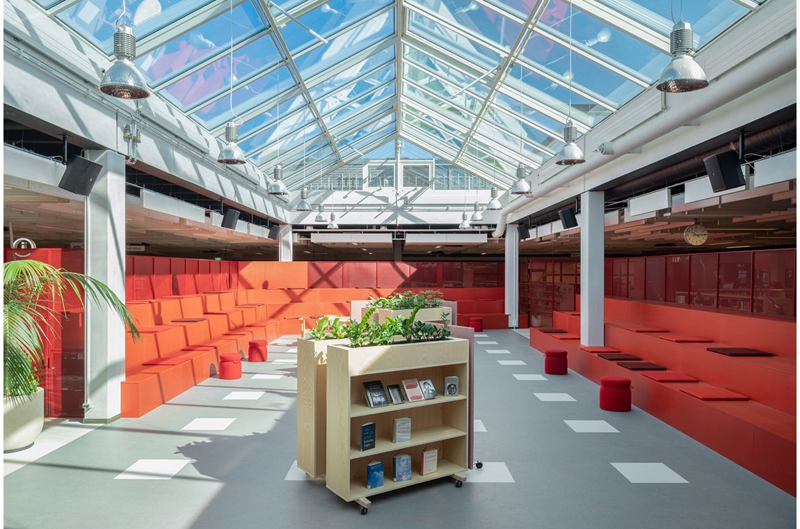 Bibliothèque municipale de Västra Frölunda, Suède - Bibliothèque municipale et BDP