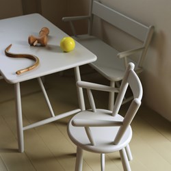 E1545 - Sæt med bord, 2 stole og bænk
