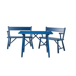 E1557 - Set med bord och 2 bänkar