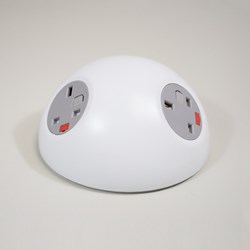 T501132 - 3 UK fused socket