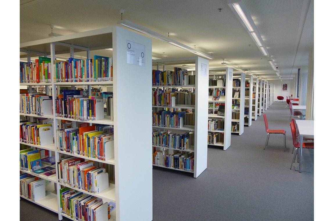 Öffentliche Bibliothek Potsdam, Deutschland - Öffentliche Bibliothek