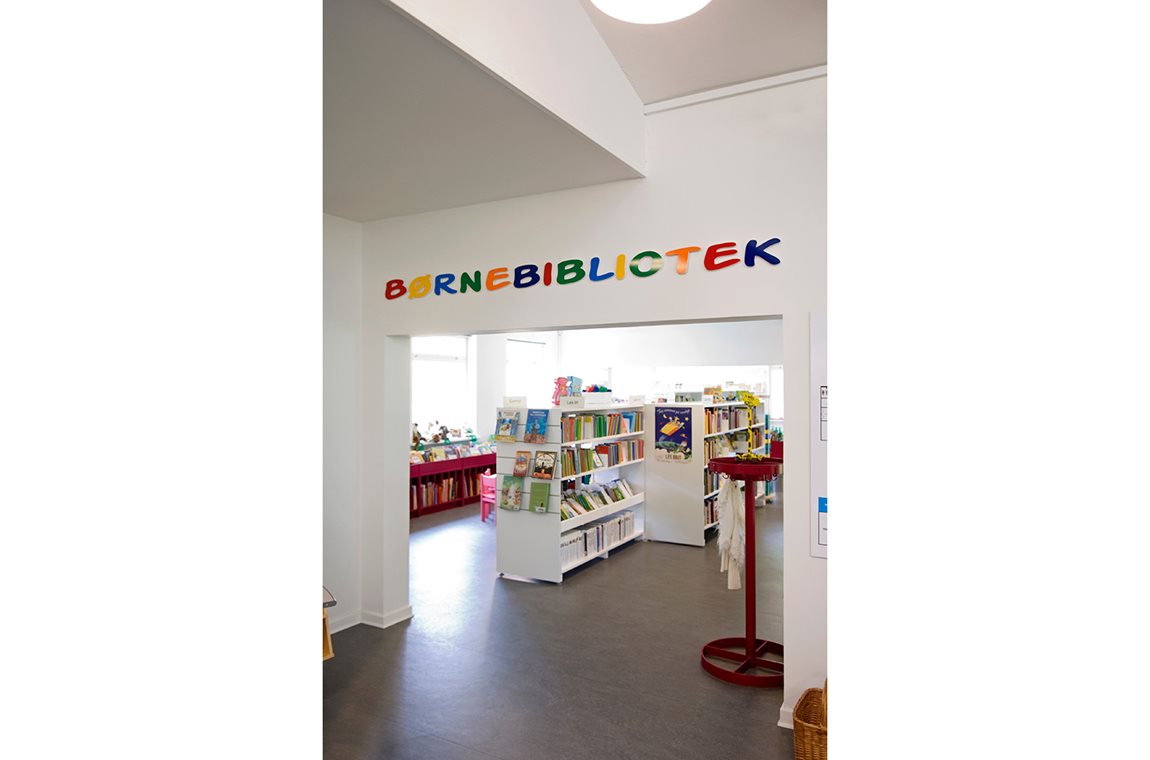 Møn bibliotek, Danmark - Offentliga bibliotek