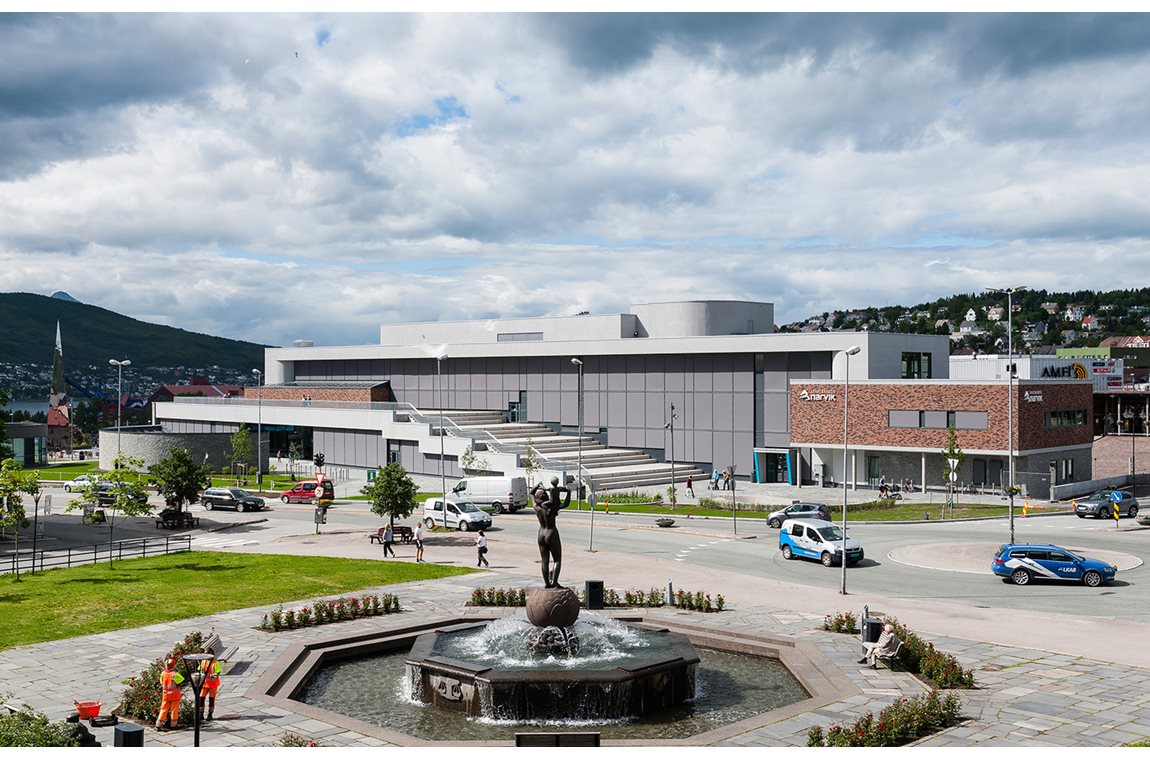 Bibliothèque municpale de Narvik, Norvège - Bibliothèque municipale et BDP